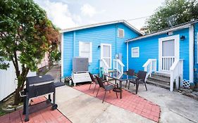 Bright Galveston Bungalow Half Mi To Pleasure Pier