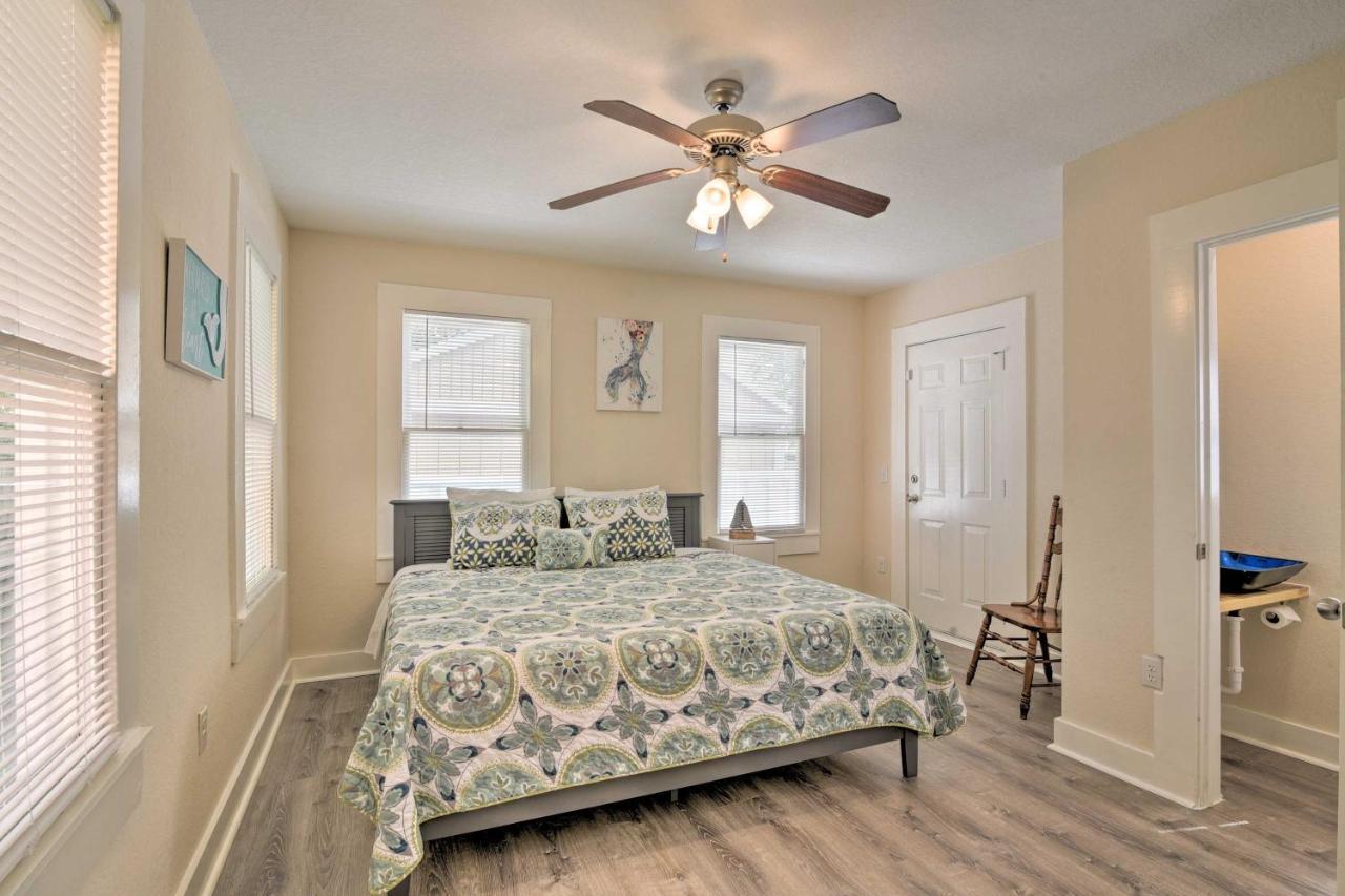 Bright Galveston Bungalow Half Mi To Pleasure Pier Exterior photo