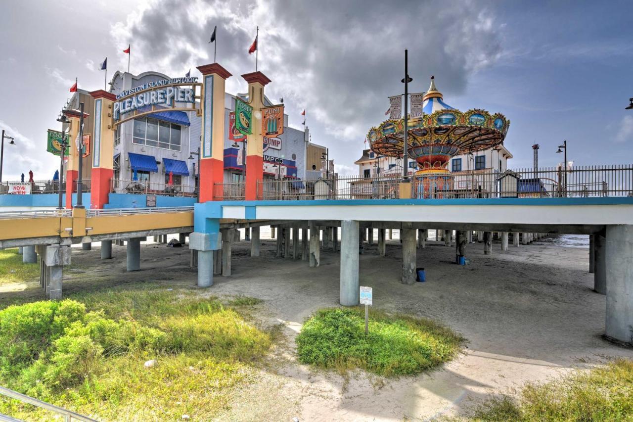 Bright Galveston Bungalow Half Mi To Pleasure Pier Exterior photo