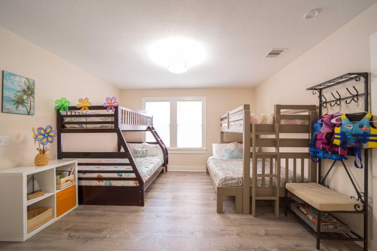 Bright Galveston Bungalow Half Mi To Pleasure Pier Exterior photo
